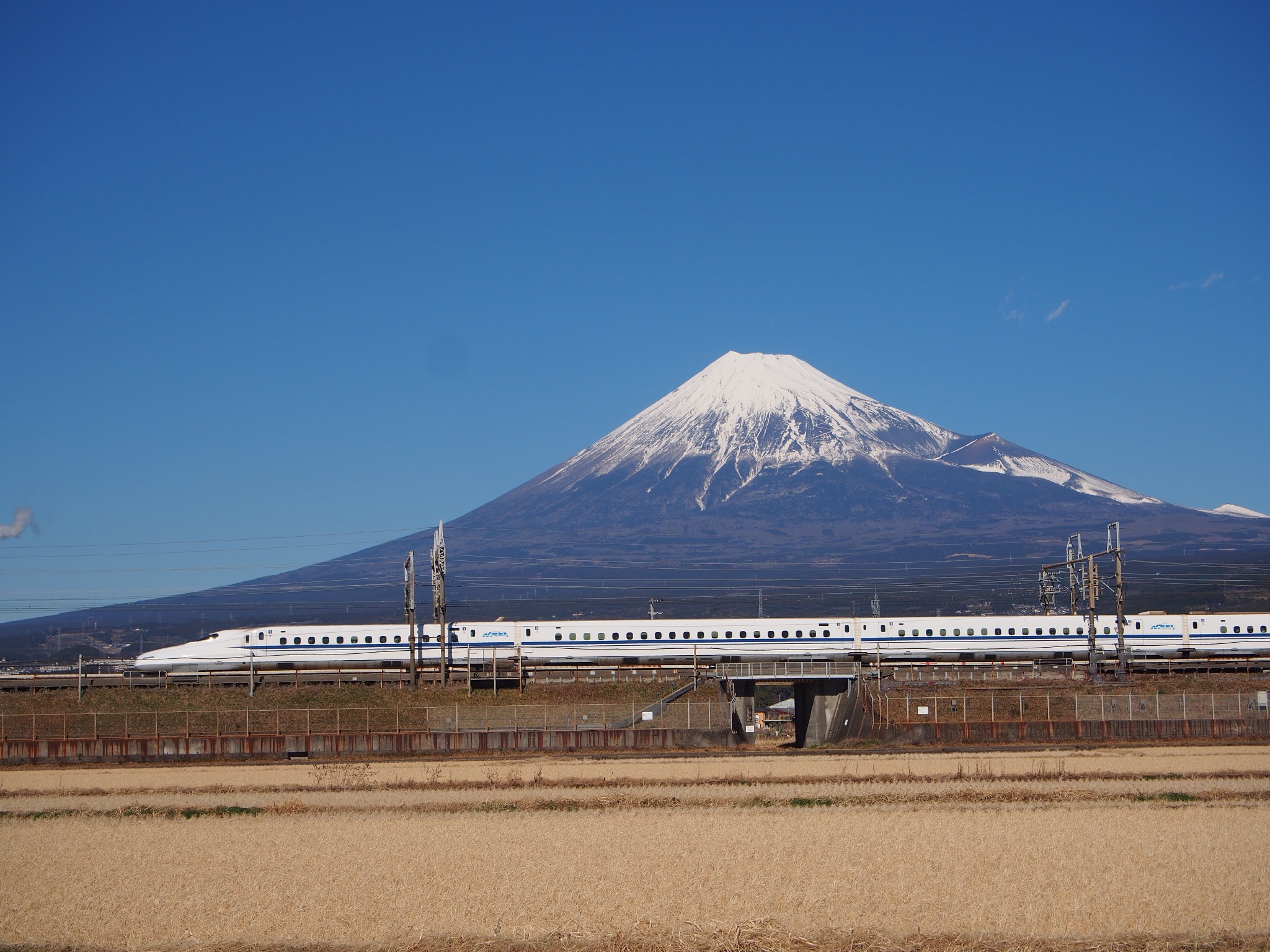 N700系新幹線　画像　富士山